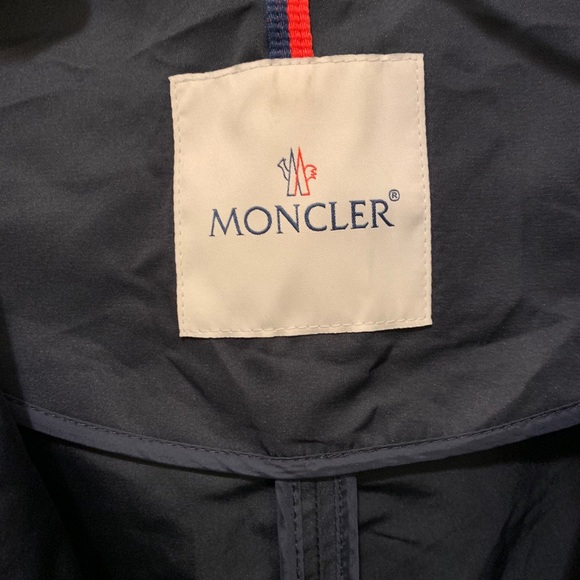 Moncler authentic windbreaker coat NWT - Picture 8 of 8